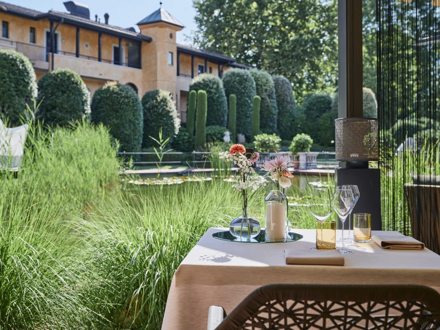 EC_GA_Restaurant Terrace_RGB_Low_GUPF_03_hr