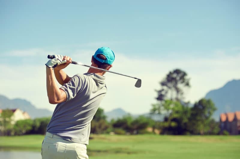 Golf_Fotolia_60008959_XL-1-800x532