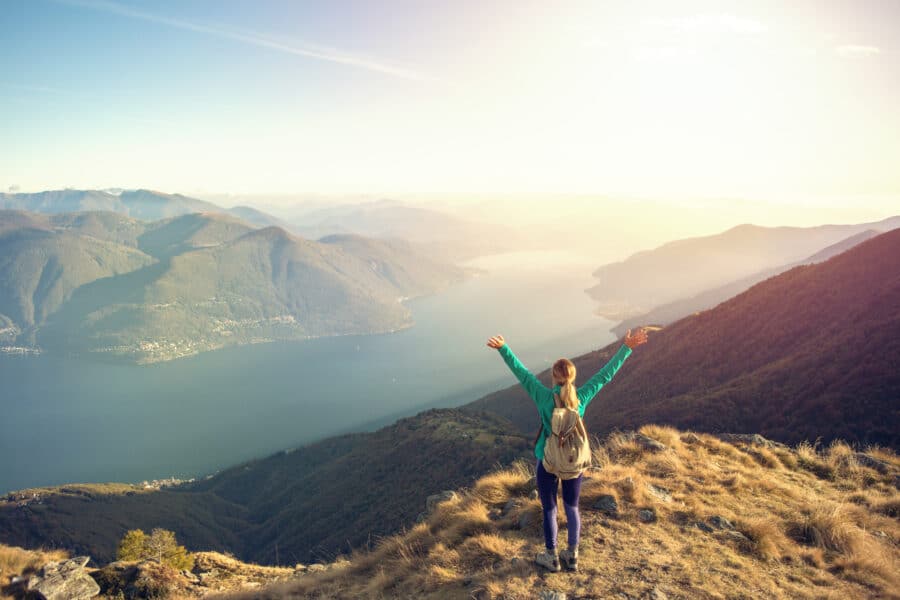 iStock-637189976_Wandern-900x600.jpg'