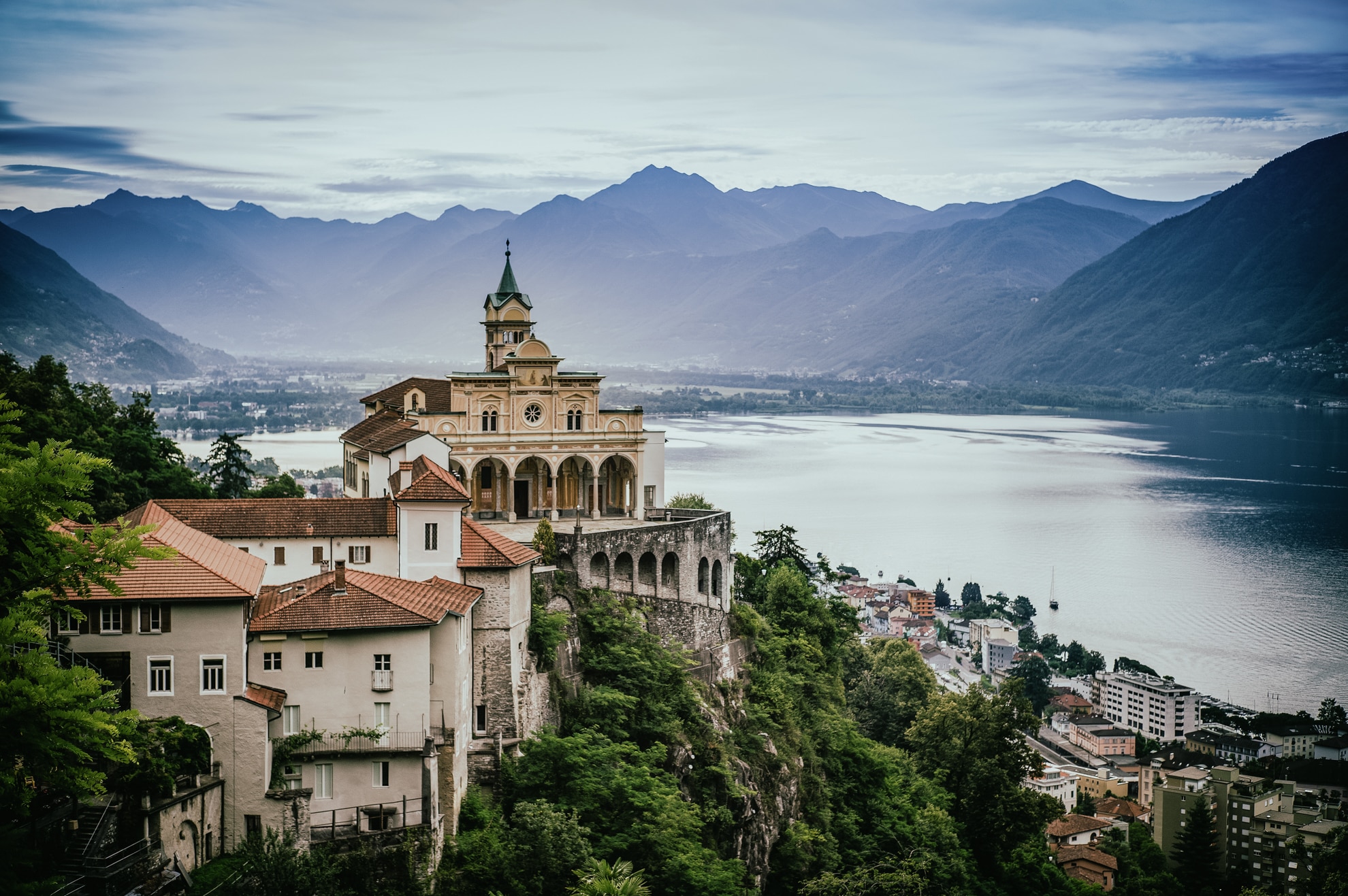 Magazin 11 GA-GL_Surrounding Summer_Madonna del Sasso_RGB_High_GMA_02_BisGG-GD-Filter_Low