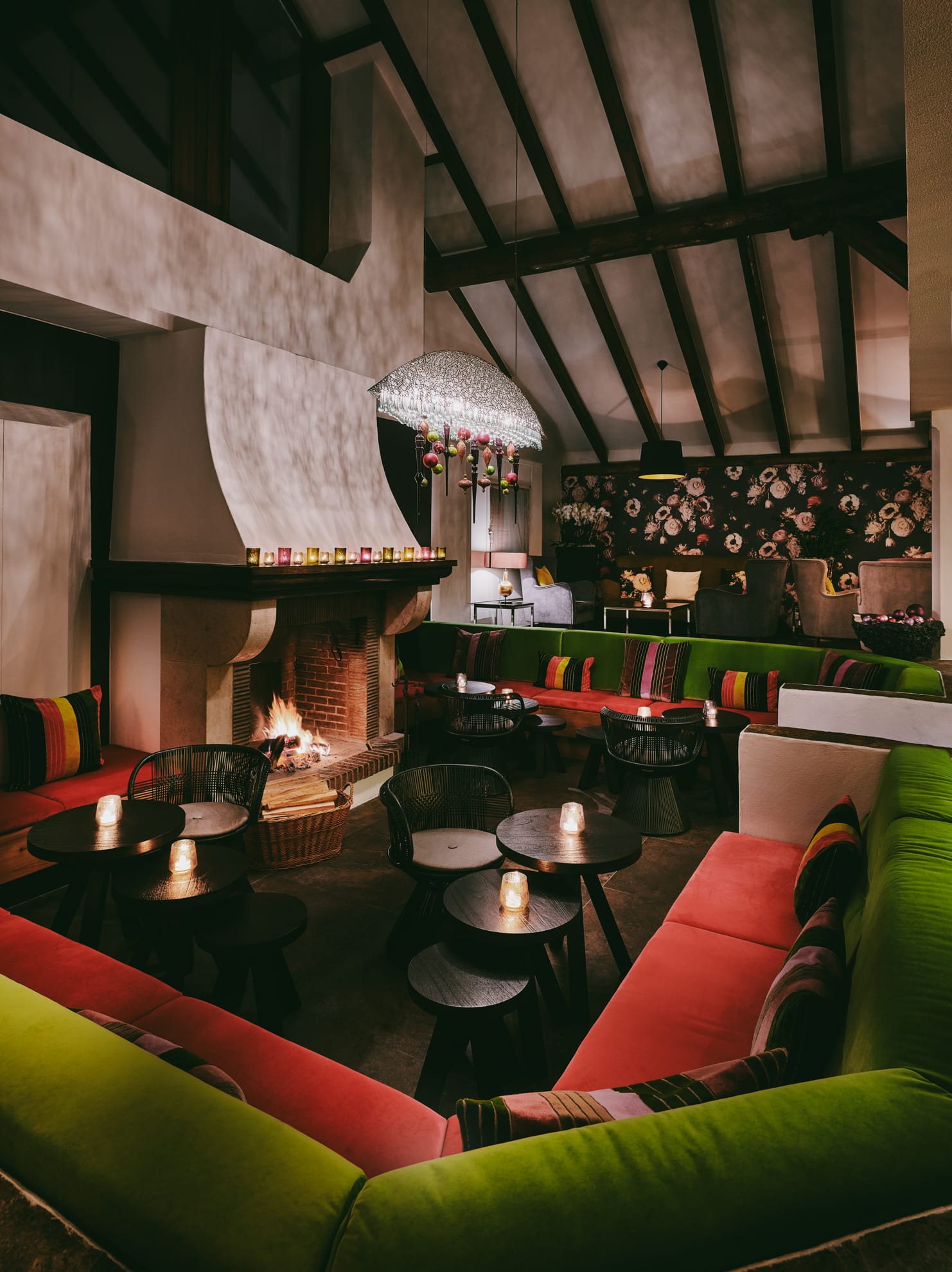 FAQ 6 GM_Bar-Lounge_RGB_High_GBA_02-SH-Filter