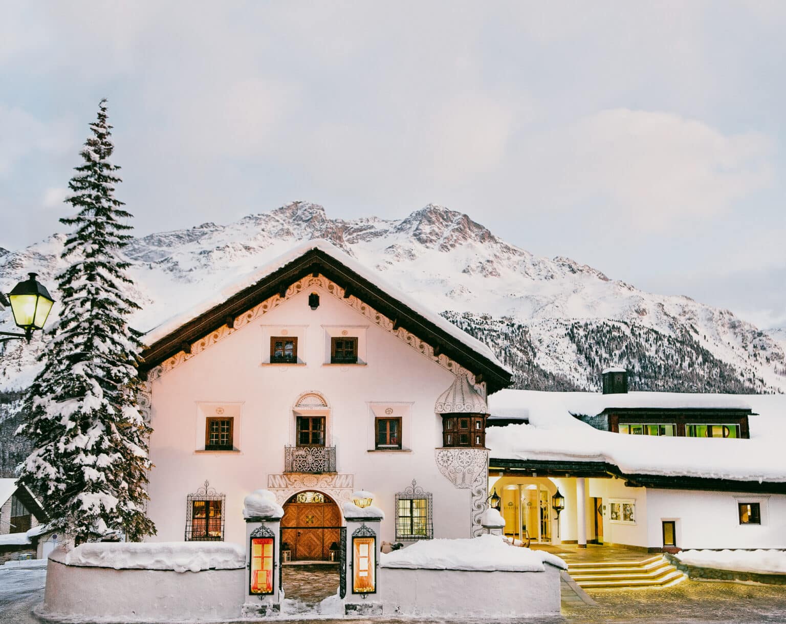 Hotel St. Moritz | Giardino Mountain | 5 star hotel 2 GM_Building Winter_RGB_High_SAR_01b-SH-Filter