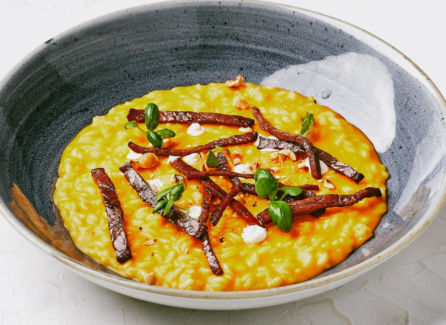 ST_GM_Food FRLE 2024_RGB_High_LUFL_02 - Risotto with pumpkin cream, goat cheese and Grisons dried meat-SH-Filter