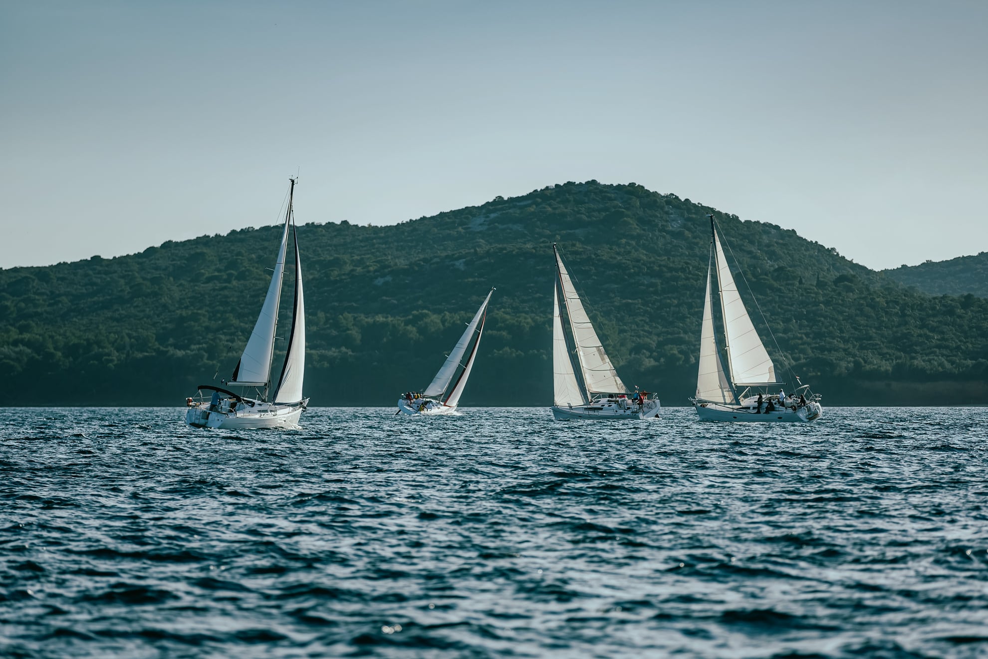 Sailing_iStock-1899079334_BisGG-GD-Filter_Low