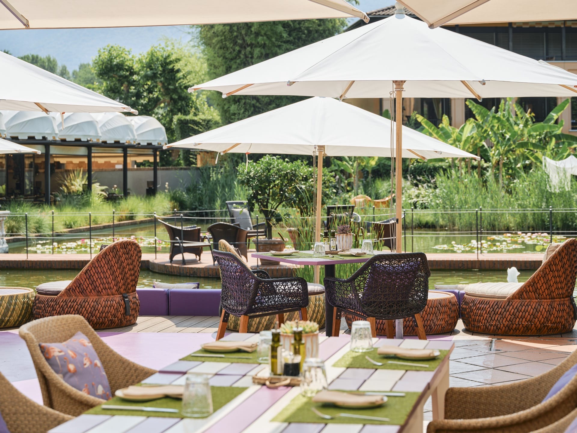 Restaurants Ascona | Giardino Ascona | 5 Sterne Hotel 11 GA_Pool Side_RGB_Low_GUPF_01_h