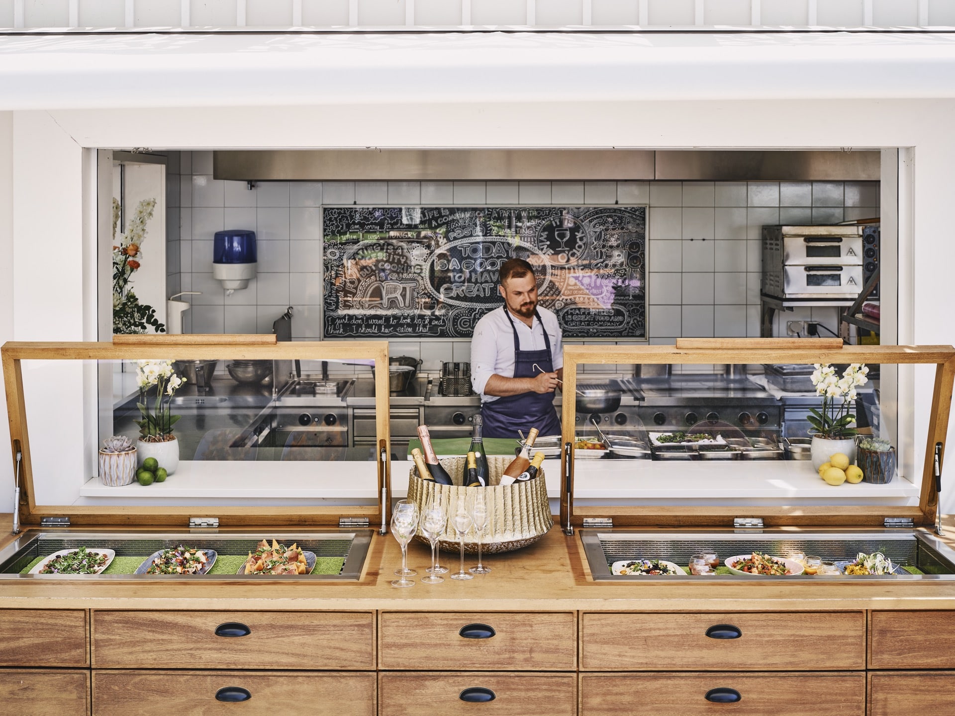 Restaurants Ascona | Giardino Ascona | 5 Sterne Hotel 4 GA_Pool Side_RGB_Low_GUPF_06