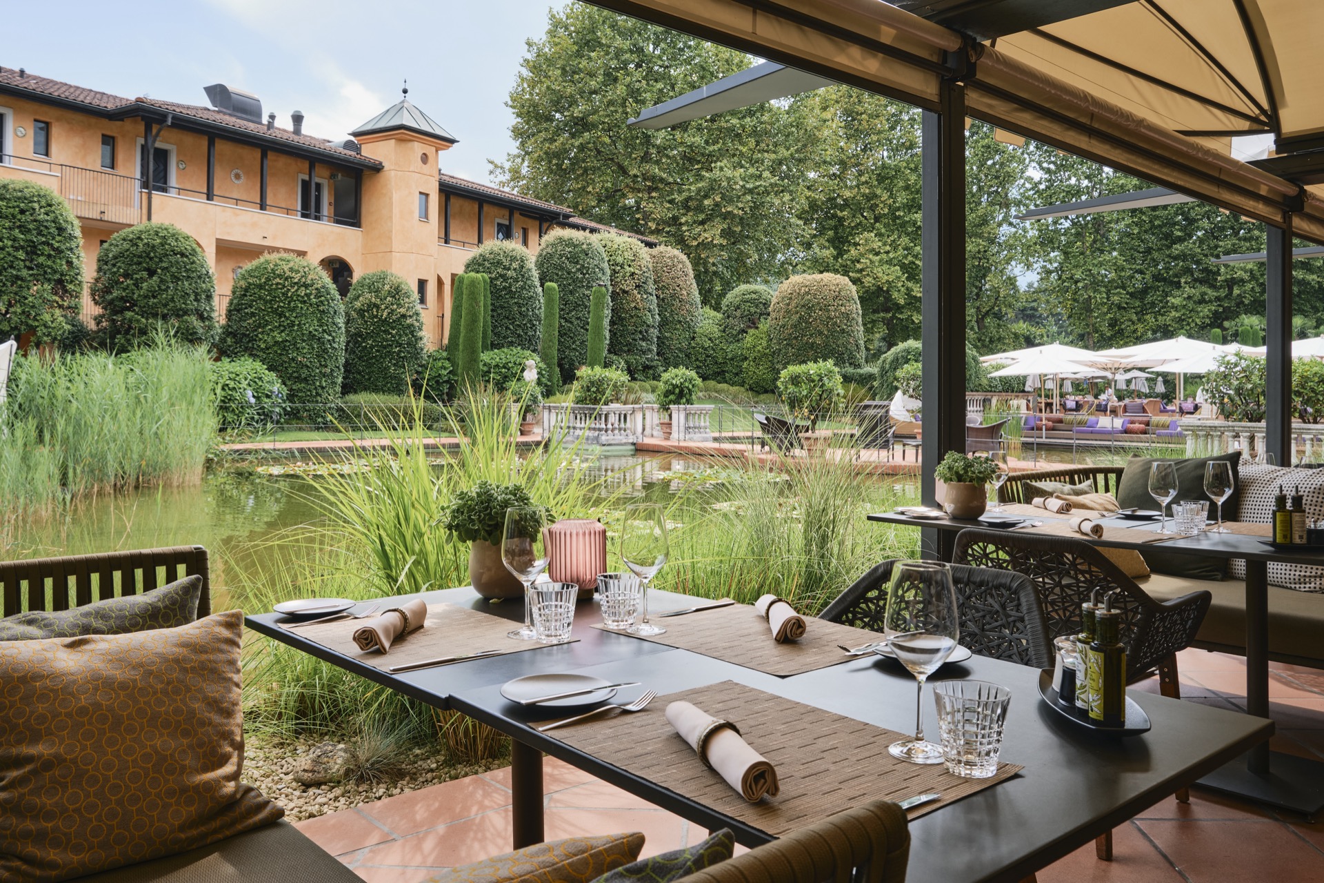 Restaurants Ascona | Giardino Ascona | 5 Sterne Hotel 5 HS_GA_Restaurant Terrace_RGB_Low_GBA_GUPF_04_hr