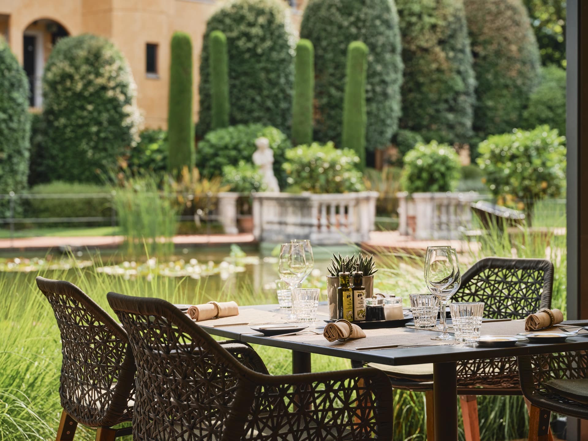 Restaurants Ascona | Giardino Ascona | 5 Sterne Hotel 9 HS_GA_Restaurant Terrace_RGB_Low_GBA_GUPF_09_hr