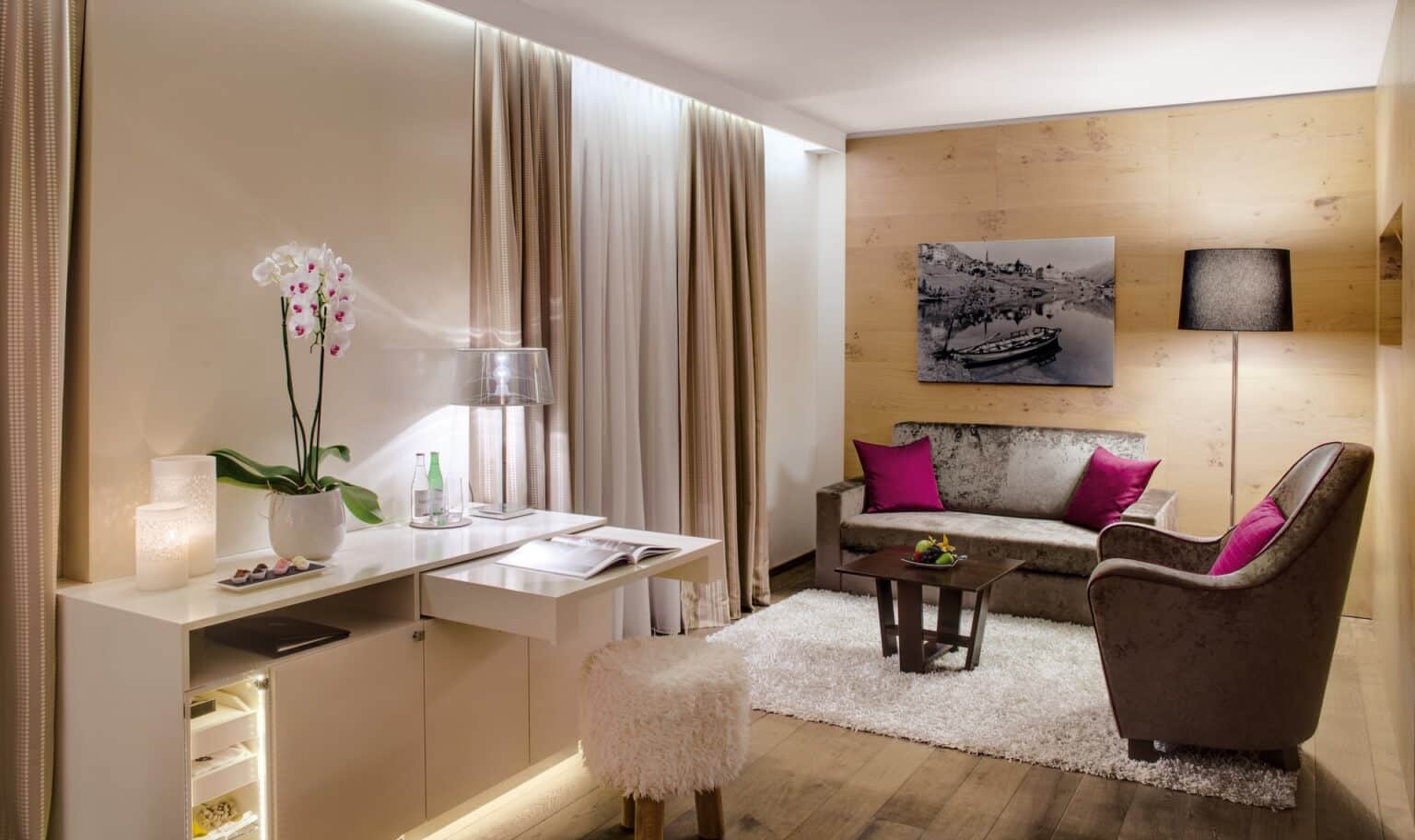 Junior Suite 2 GM_Junior Suite_RGB_Low_HAB_02