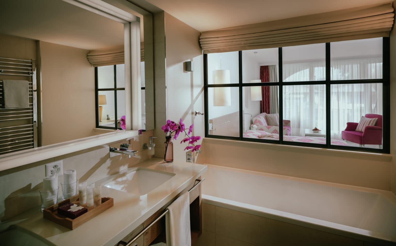 02_Double Room Morning Sun_RGB_Low_GMA_01-GD-Filter