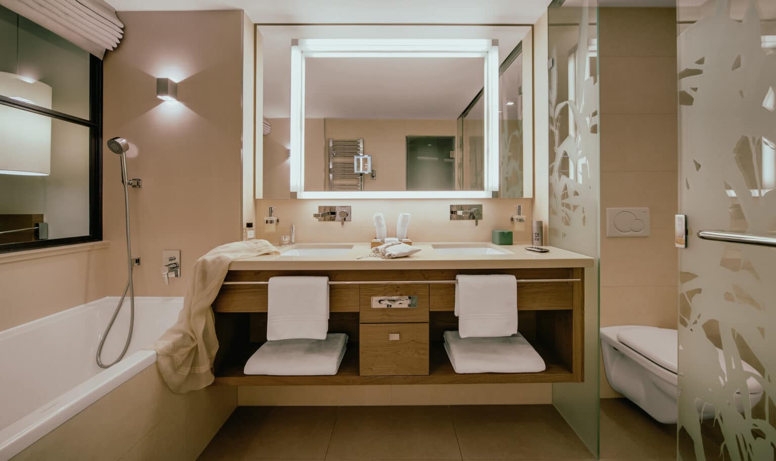 Double room south side 3 03_Double Room South_RGB_Low_HAB_03-GD-Filter
