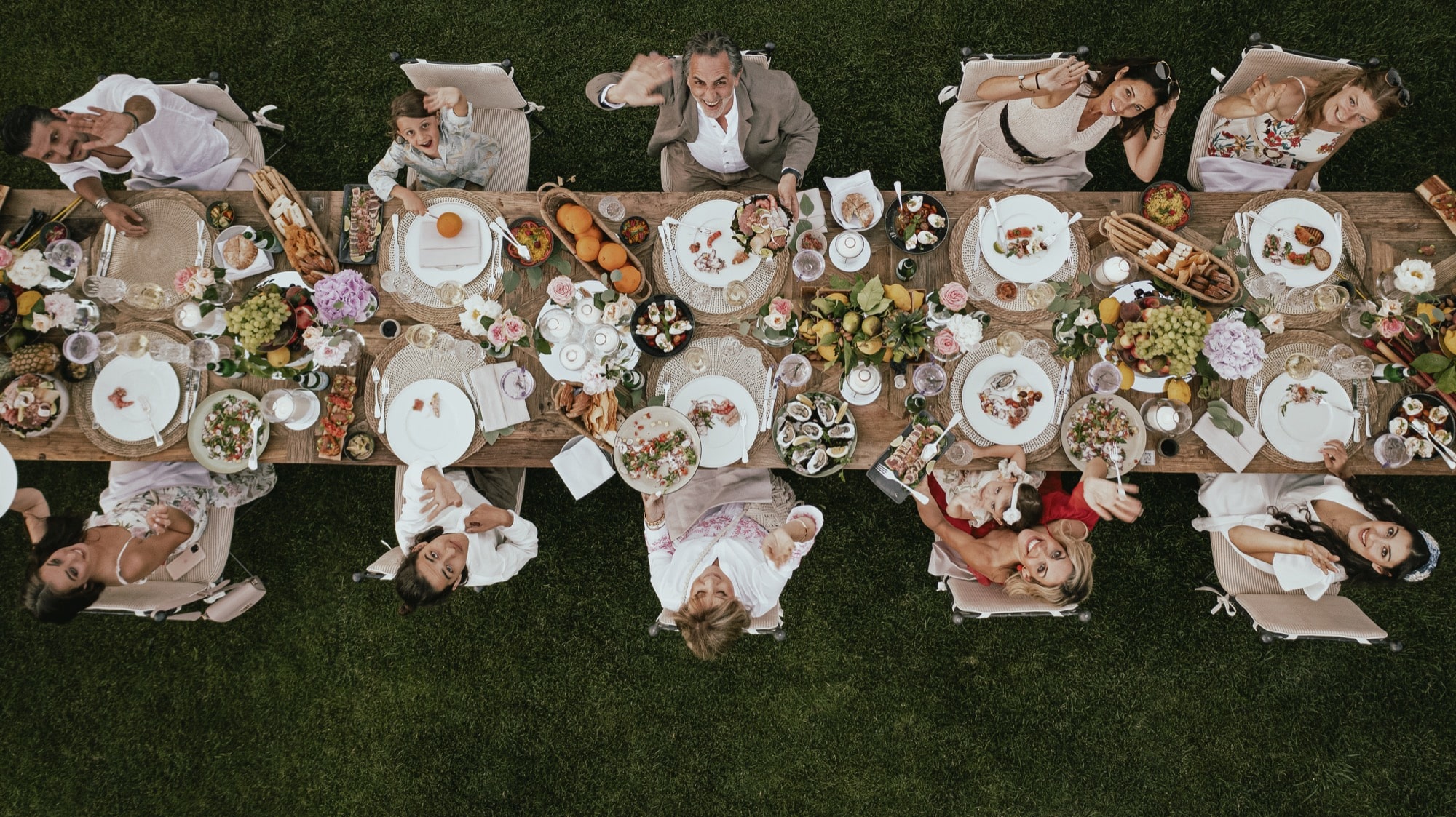 Anlässe im Giardino Ascona 14 GA_Tavolata Event Models_RGB_Low_ANI_01-GD-Filter