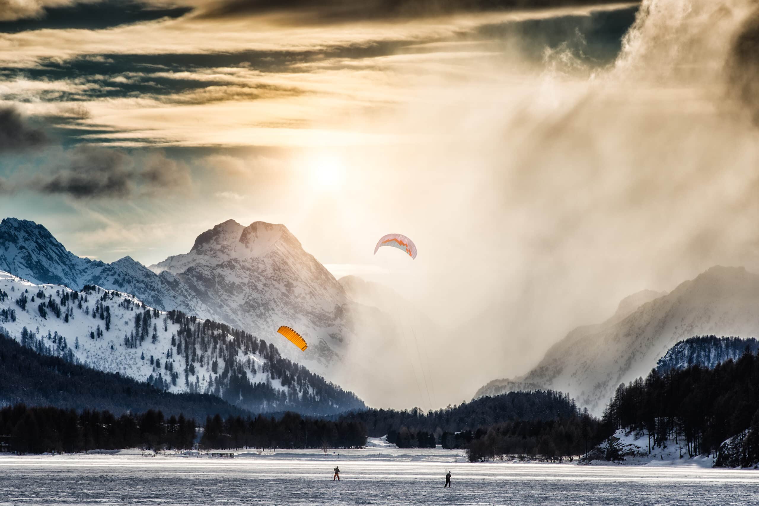 Snowkite See iStock 466464842 scaled
