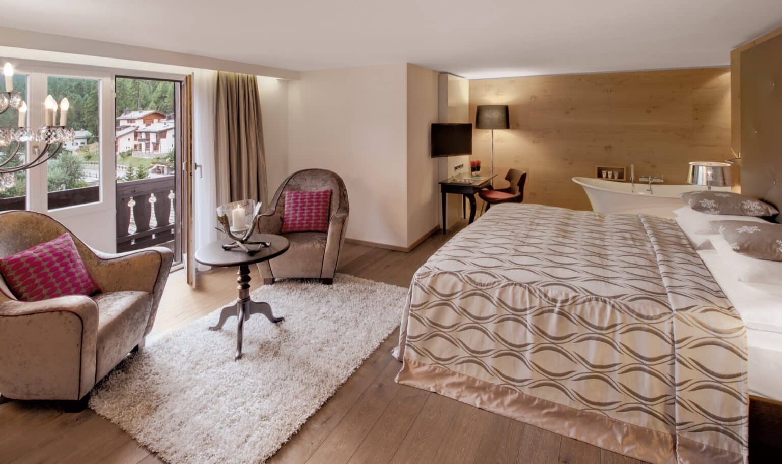 Mountain-Suite 6 GM_Mountain Suite_RGB_Low_HAB_01